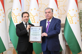САРФАРОЗГАРДОНИИ ПРЕЗИДЕНТИ 